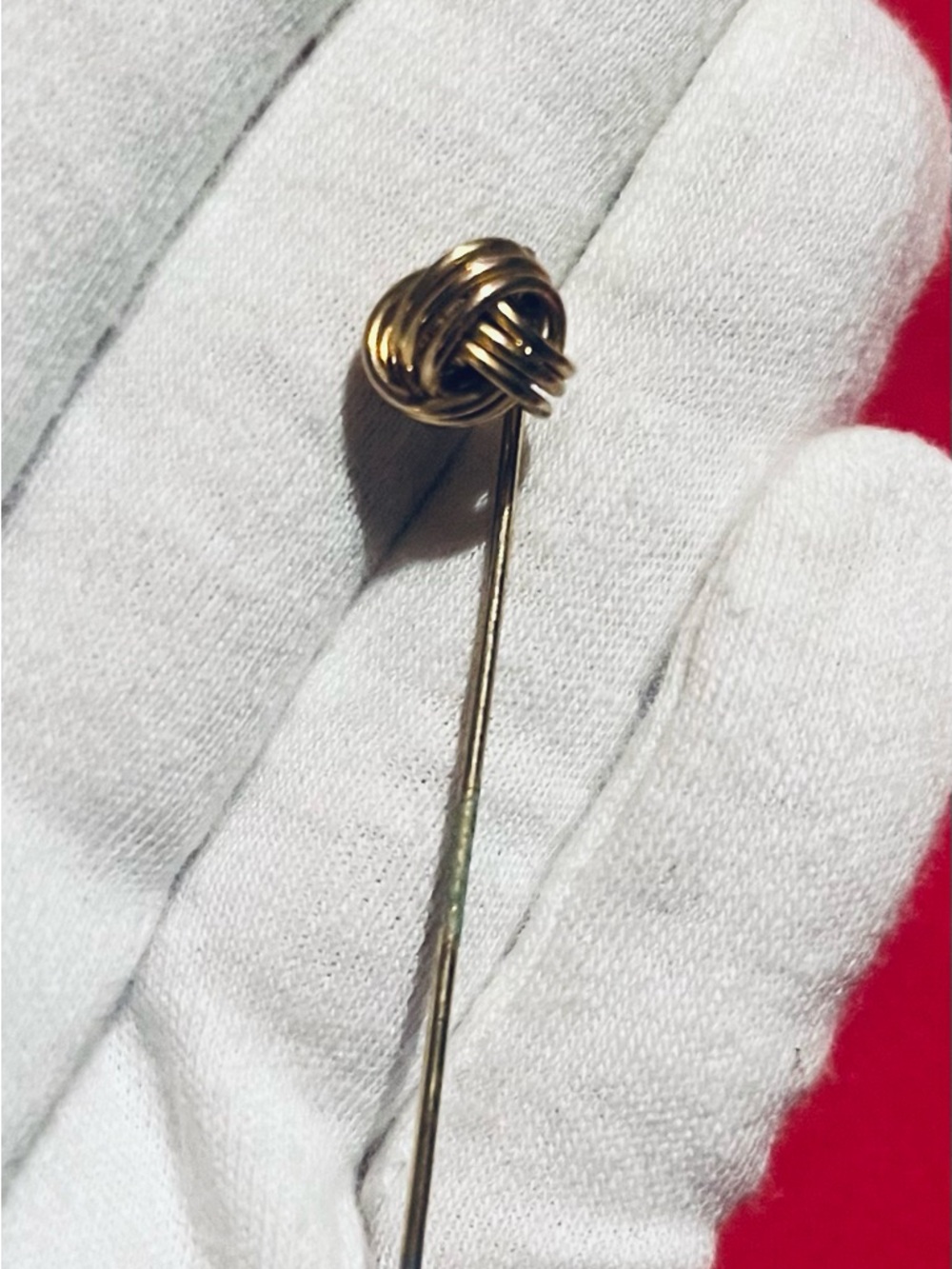 Vintage Gold Tone Knot Stick Pin
